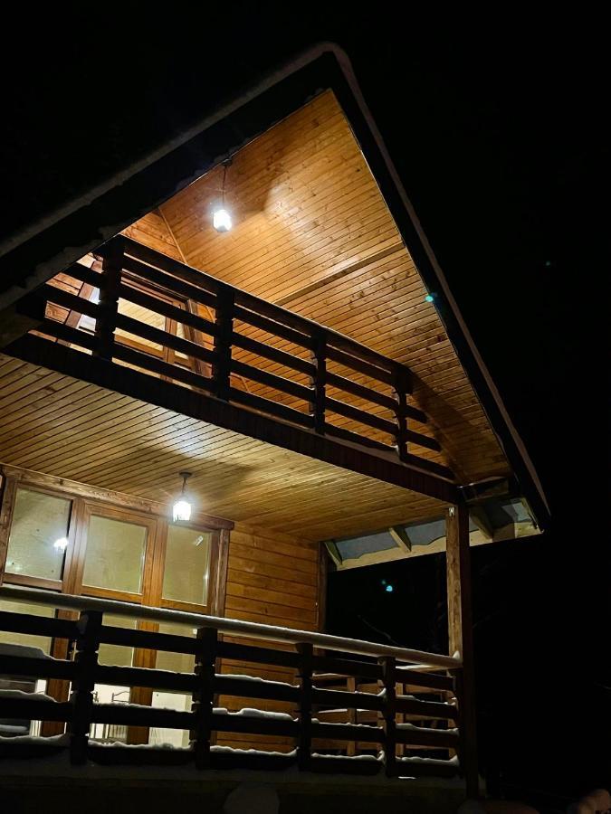 Hill Hut Villa Myta Luaran gambar